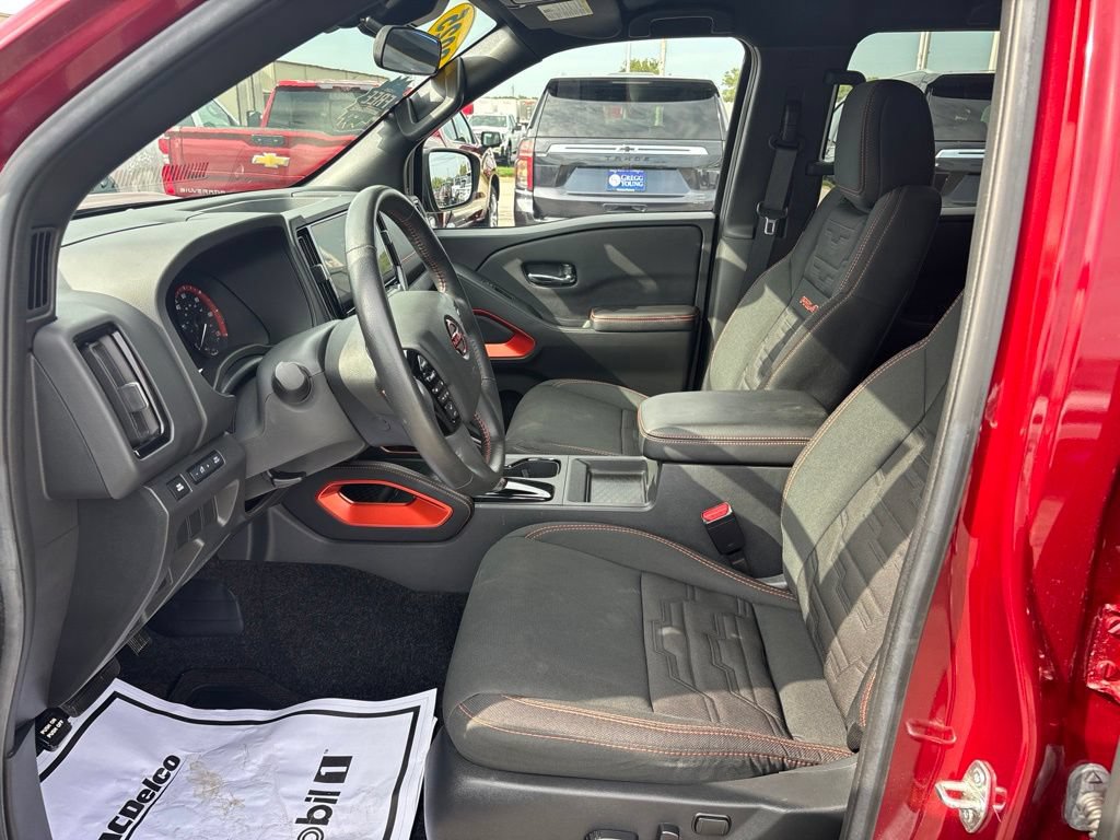 Used 2025 Nissan Frontier PRO-4X AWD/4WD image 18