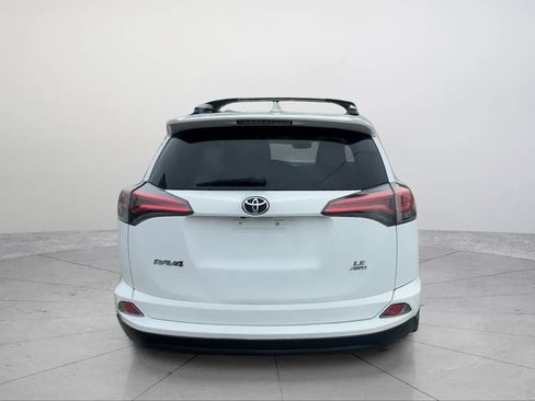 Used 2016 Toyota RAV4 LE FWD image 7