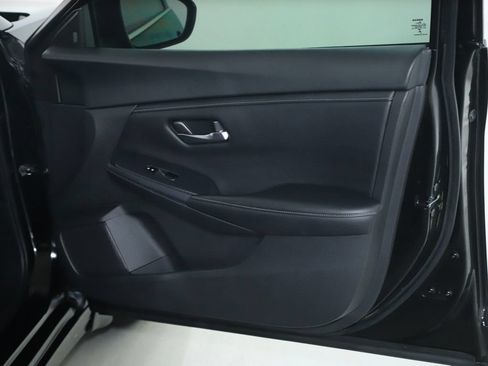 Certified 2023 Nissan Sentra S FWD image 35