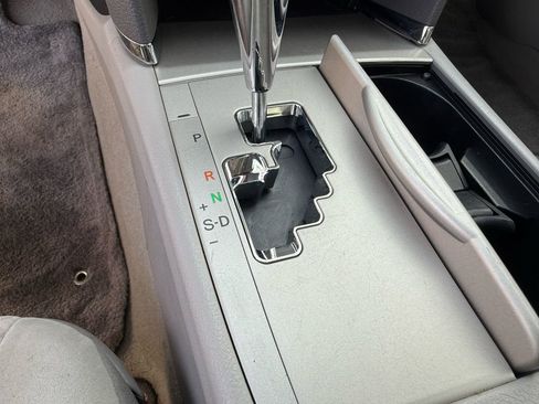 Used 2011 Toyota Camry LE image 22