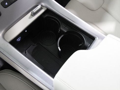 Used 2023 Hyundai Palisade Calligraphy image 16