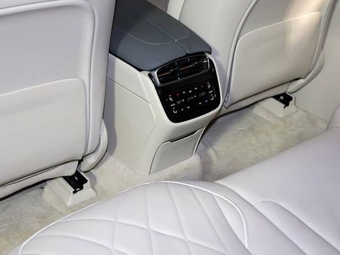 Used 2023 Mercedes-Benz EQS 580 4MATIC SUV image 32