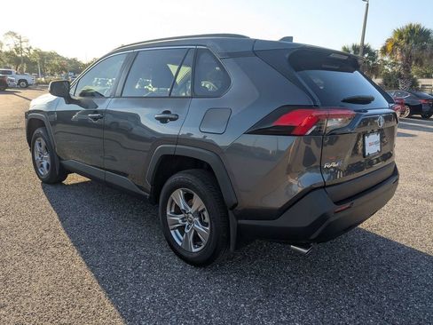 Used 2025 Toyota RAV4 XLE w/ Convenience Package FWD image 6