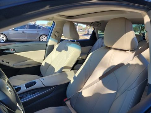 Used 2021 Toyota Avalon XLE image 9