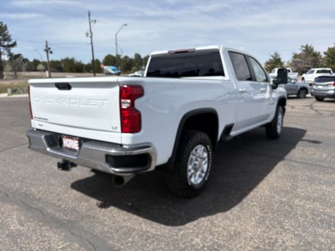 Used 2022 Chevrolet Silverado 2500 LT w/ Convenience Package image 5
