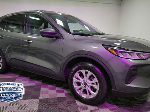 Certified 2025 Ford Escape Active AWD/4WD image 8