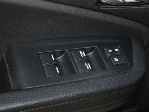 Used 2022 Honda Pilot Special Edition image 11