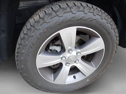 Used 2016 Jeep Patriot High Altitude AWD/4WD image 14