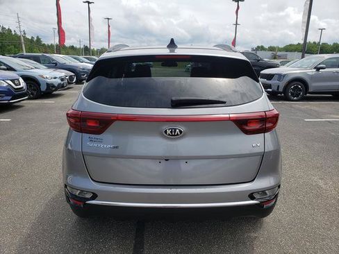 Used 2022 Kia Sportage EX AWD/4WD image 5