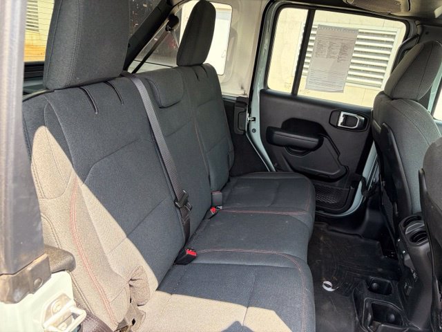 Used 2024 Jeep Wrangler Unlimited Rubicon w/ Technology Group AWD/4WD image 28