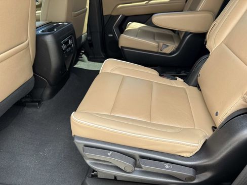 Used 2022 Chevrolet Tahoe Premier image 10