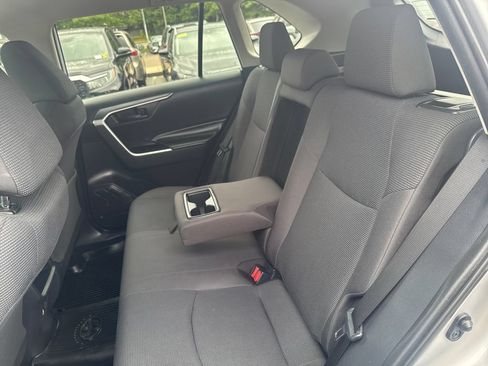 Used 2019 Toyota RAV4 LE w/ All Weather Liner Package AWD/4WD image 32