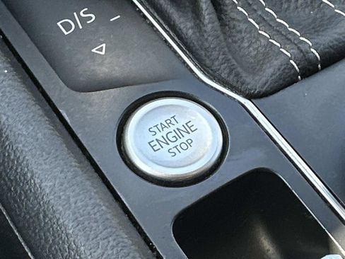 Used 2021 Volkswagen Atlas SEL AWD/4WD image 29