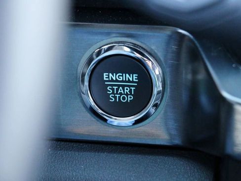 New 2026 Ford F250 Lariat w/ Black Appearance Package AWD/4WD image 19