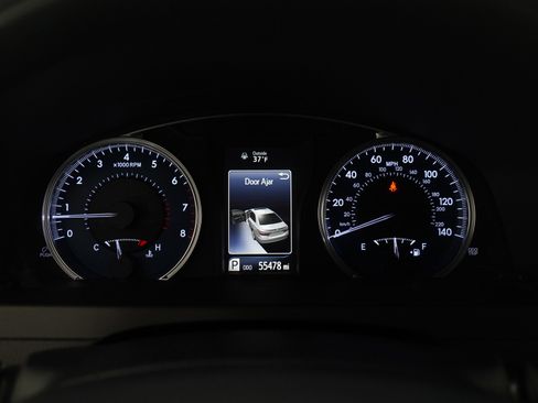 Used 2016 Toyota Camry LE image 26