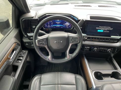 Used 2024 Chevrolet Silverado 2500 High Country w/ Midnight Edition AWD/4WD image 8