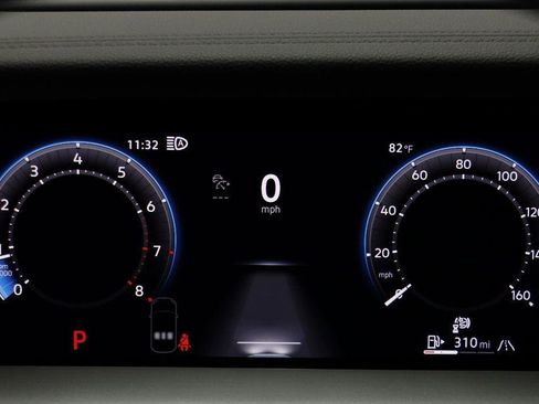 New 2025 Volkswagen Tiguan SE image 8