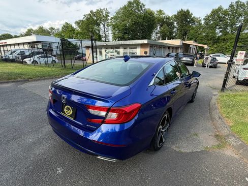 Used 2019 Honda Accord Sport image 5