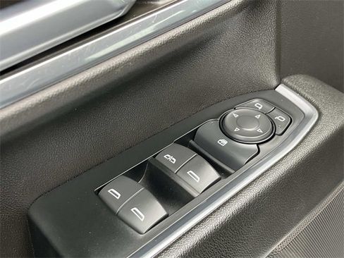 Used 2024 Chevrolet Silverado 3500 LT image 28