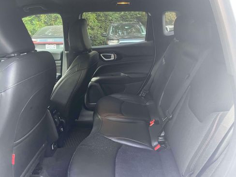 Used 2024 Jeep Compass Trailhawk image 12