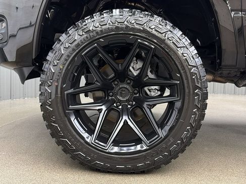 Used 2025 RAM 1500 Laramie w/ Laramie Southwest Edition AWD/4WD image 9