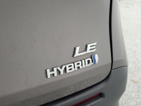 Used 2022 Toyota Sienna LE FWD image 6