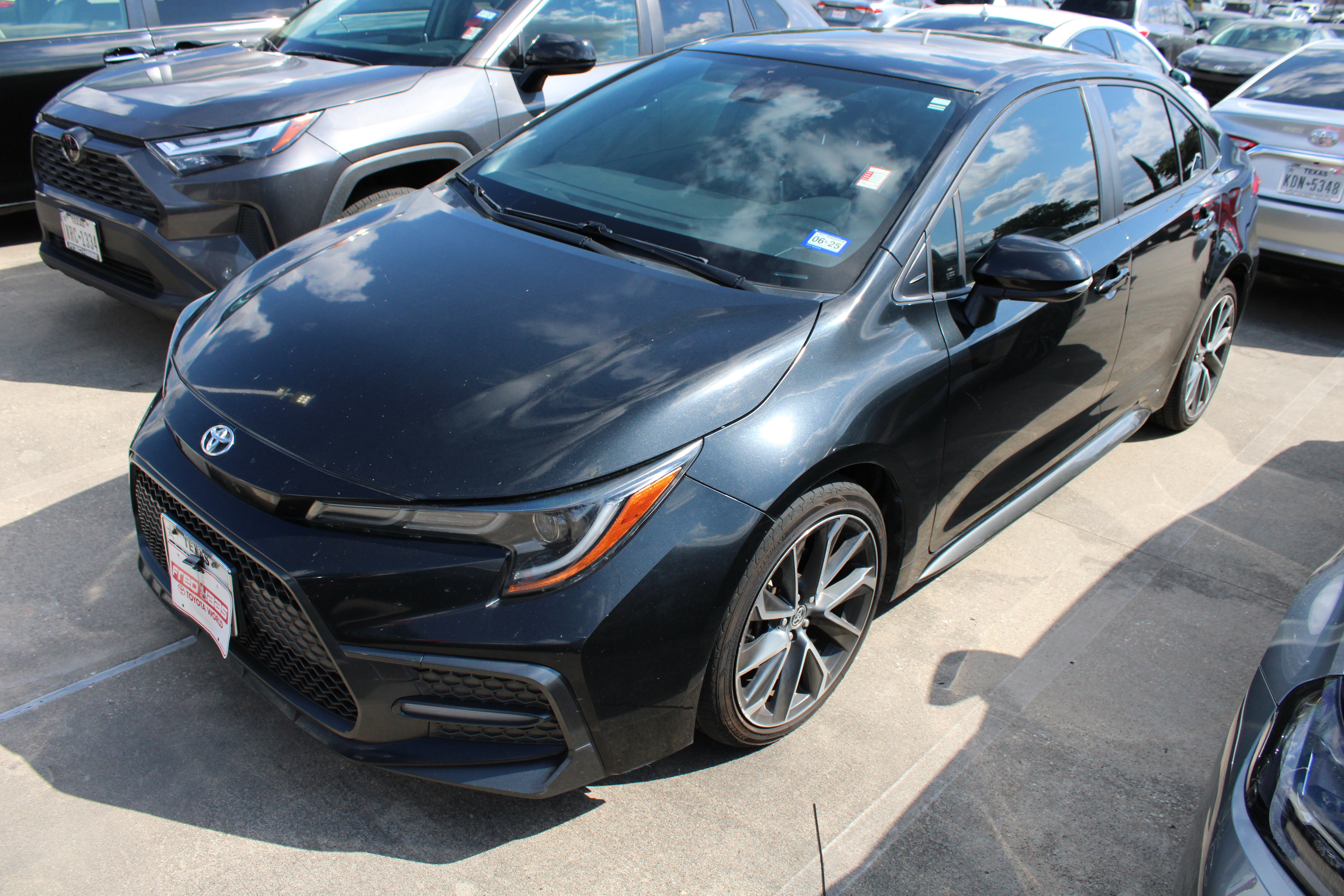 Used 2021 Toyota Corolla SE FWD image 6