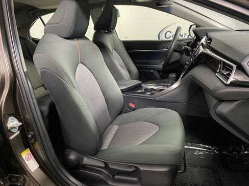 Certified 2018 Toyota Camry LE w/ Moonroof Package FWD image 8