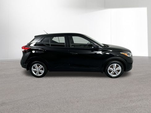 Used 2020 Nissan Kicks S FWD image 36