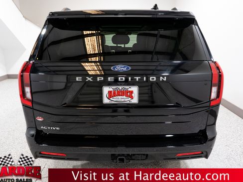 Used 2025 Ford Expedition Active image 4