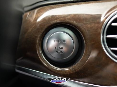 Used 2014 Mercedes-Benz S 550 Sedan w/ Sport Package w/ Sport Package image 33