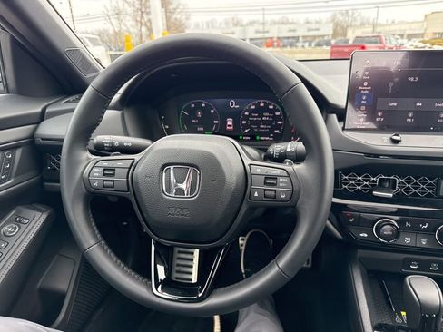 Used 2025 Honda Accord Sport image 45
