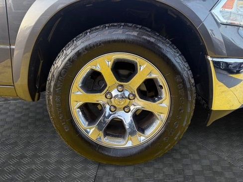 Used 2017 RAM 1500 Laramie w/ Convenience Group image 9