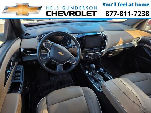 Used 2023 Chevrolet Traverse Premier image 7