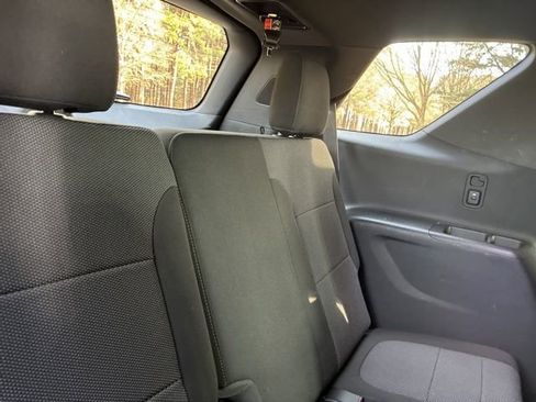 Used 2022 Chevrolet Traverse LT w/ LPO, Floor Liner Package image 25