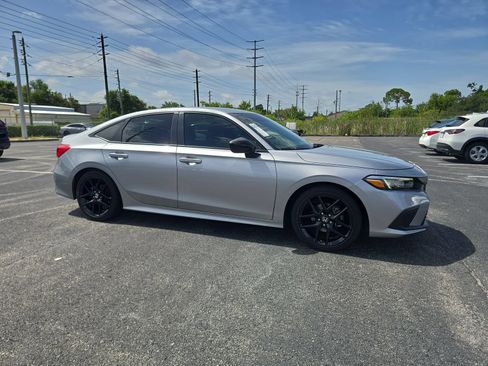 Certified 2022 Honda Civic Sport image 2