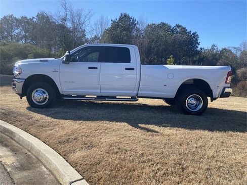 Used 2024 RAM 3500 Big Horn image 9