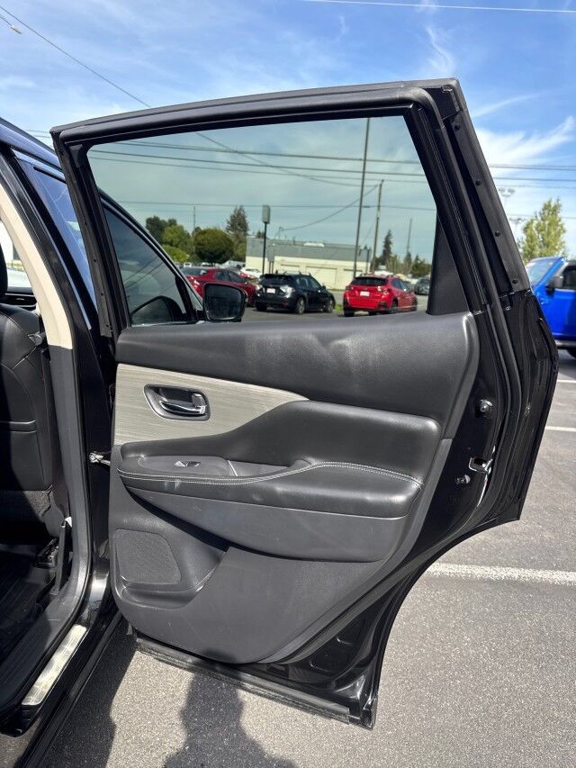 Used 2018 Nissan Murano SL AWD/4WD image 14