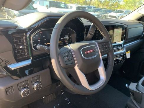 New 2026 GMC Sierra 1500 Elevation image 14
