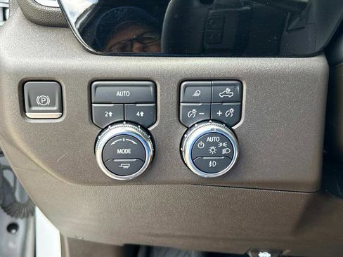 Certified 2023 GMC Sierra 1500 SLT w/ SLT Premium Package image 29