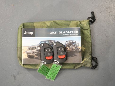 Used 2021 Jeep Gladiator Rubicon AWD/4WD image 71