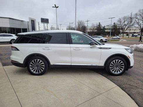 Certified 2023 Lincoln Aviator Reserve w/ Elements Package Plus image 2