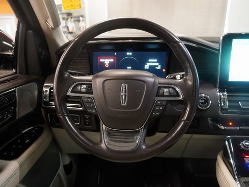 Used 2018 Lincoln Navigator Black Label image 21