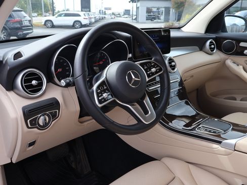 Used 2022 Mercedes-Benz GLC 300 image 12