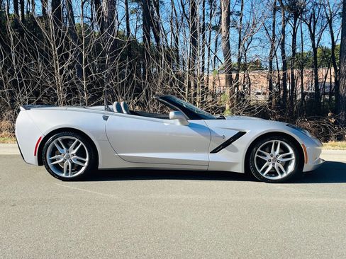 Used 2015 Chevrolet Corvette Stingray Convertible w/ 2LT Preferred Equipment Group RWD image 11