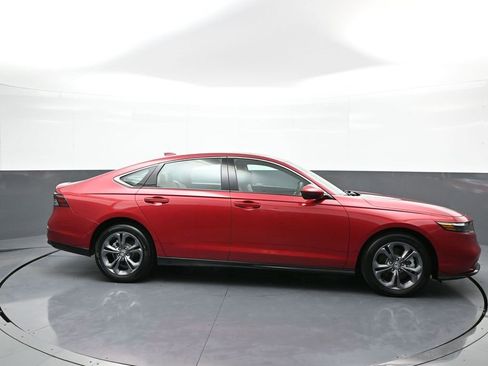 Certified 2024 Honda Accord EX-L image 5