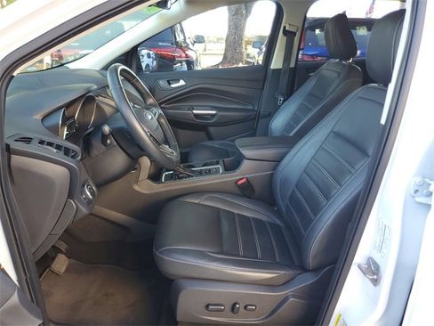 Used 2019 Ford Escape SEL image 17