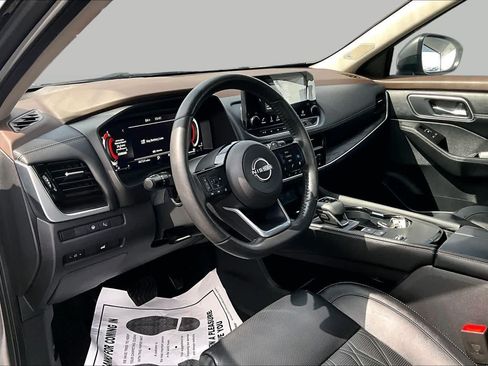 Used 2023 Nissan Rogue Platinum w/ Platinum Premium Package FWD image 18
