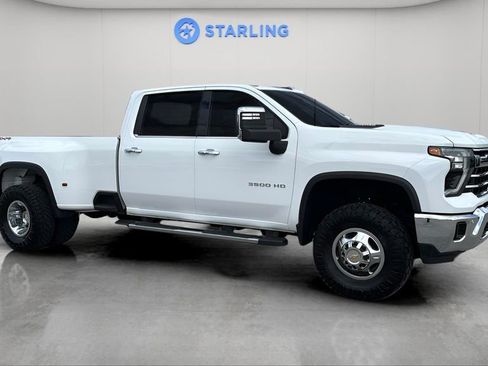 Used 2025 Chevrolet Silverado 3500 LTZ w/ LTZ Plus Package AWD/4WD image 26