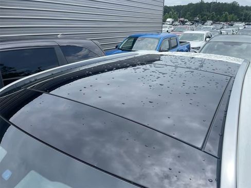 Certified 2020 Mercedes-Benz GLC 300 4MATIC image 4